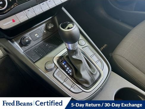 Certified 2023 Hyundai Kona SEL w/ Convenience Package image 13