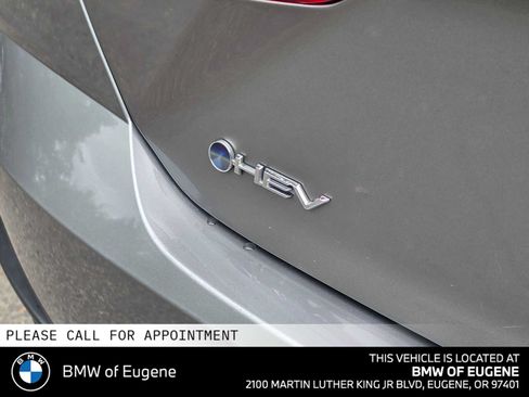 Used 2025 Toyota Camry SE FWD image 16