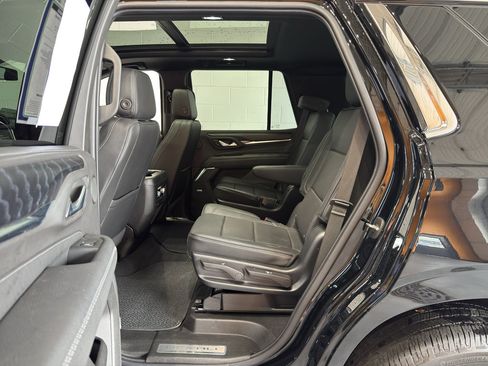 Used 2022 GMC Yukon Denali AWD/4WD image 12