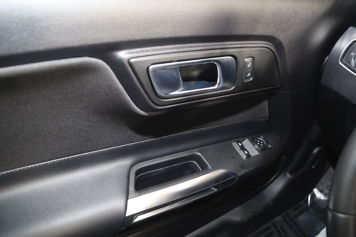 Used 2019 Ford Mustang GT RWD image 33