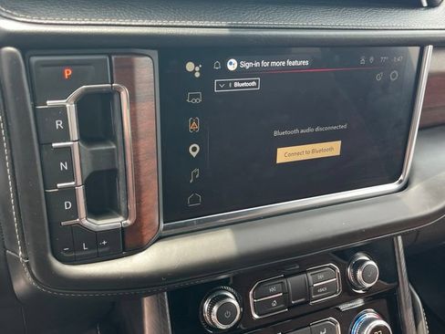 Used 2023 GMC Yukon Denali Ultimate AWD/4WD image 11