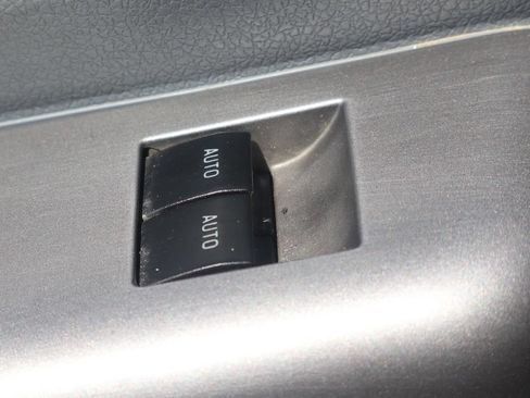 Used 2022 Ford F650 2WD Regular Cab Super Duty image 16