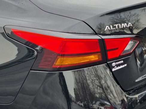 Used 2024 Nissan Altima 2.5 SR image 32