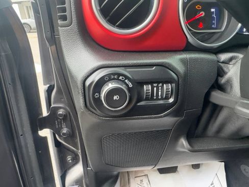 Used 2021 Jeep Wrangler Unlimited Rubicon w/ Safety Group AWD/4WD image 16