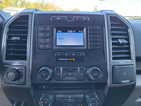 Used 2018 Ford F150 XLT AWD/4WD image 26