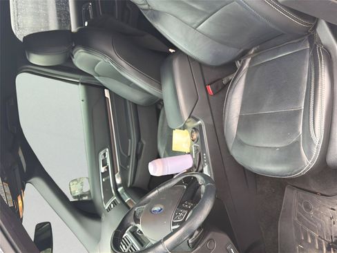 Used 2017 Ford Explorer Limited FWD image 2