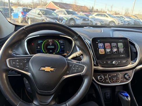 Used 2018 Chevrolet Volt Premier w/ Driver Confidence Package image 22
