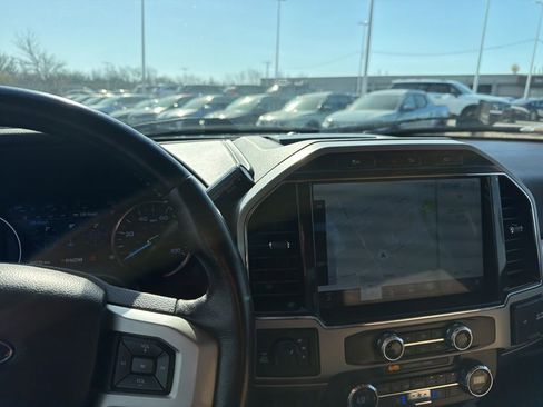 Used 2022 Ford F250 Lariat w/ Chrome Package image 12