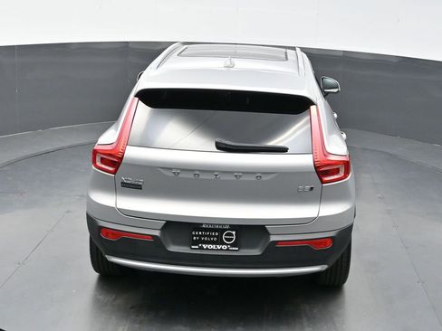 Used 2025 Volvo XC40 B5 Plus image 36