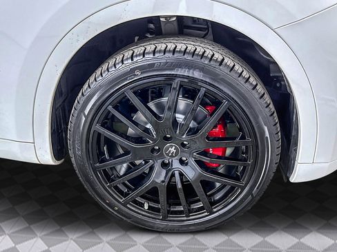 Used 2022 Maserati Levante GT image 35