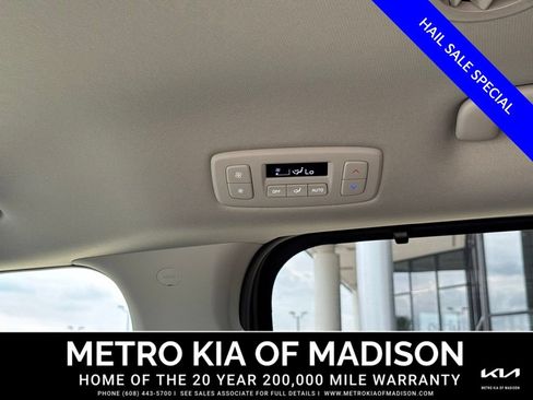 Used 2026 Kia Carnival EX FWD image 29