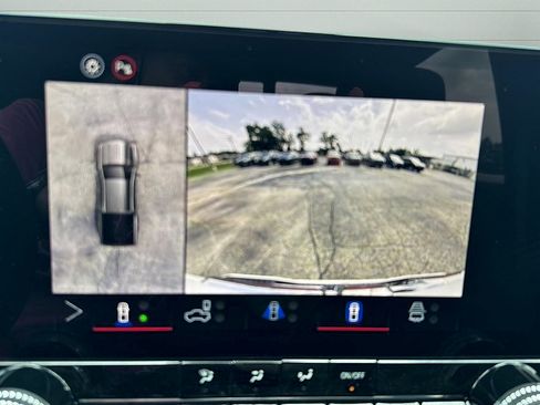 New 2025 GMC Canyon Elevation w/ Convenience Package image 21