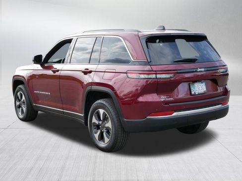 Used 2024 Jeep Grand Cherokee Limited 4xe w/ Trailer Tow Package AWD/4WD image 5