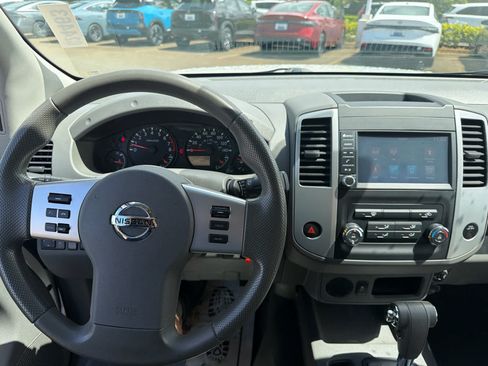 Used 2019 Nissan Frontier SV RWD image 8