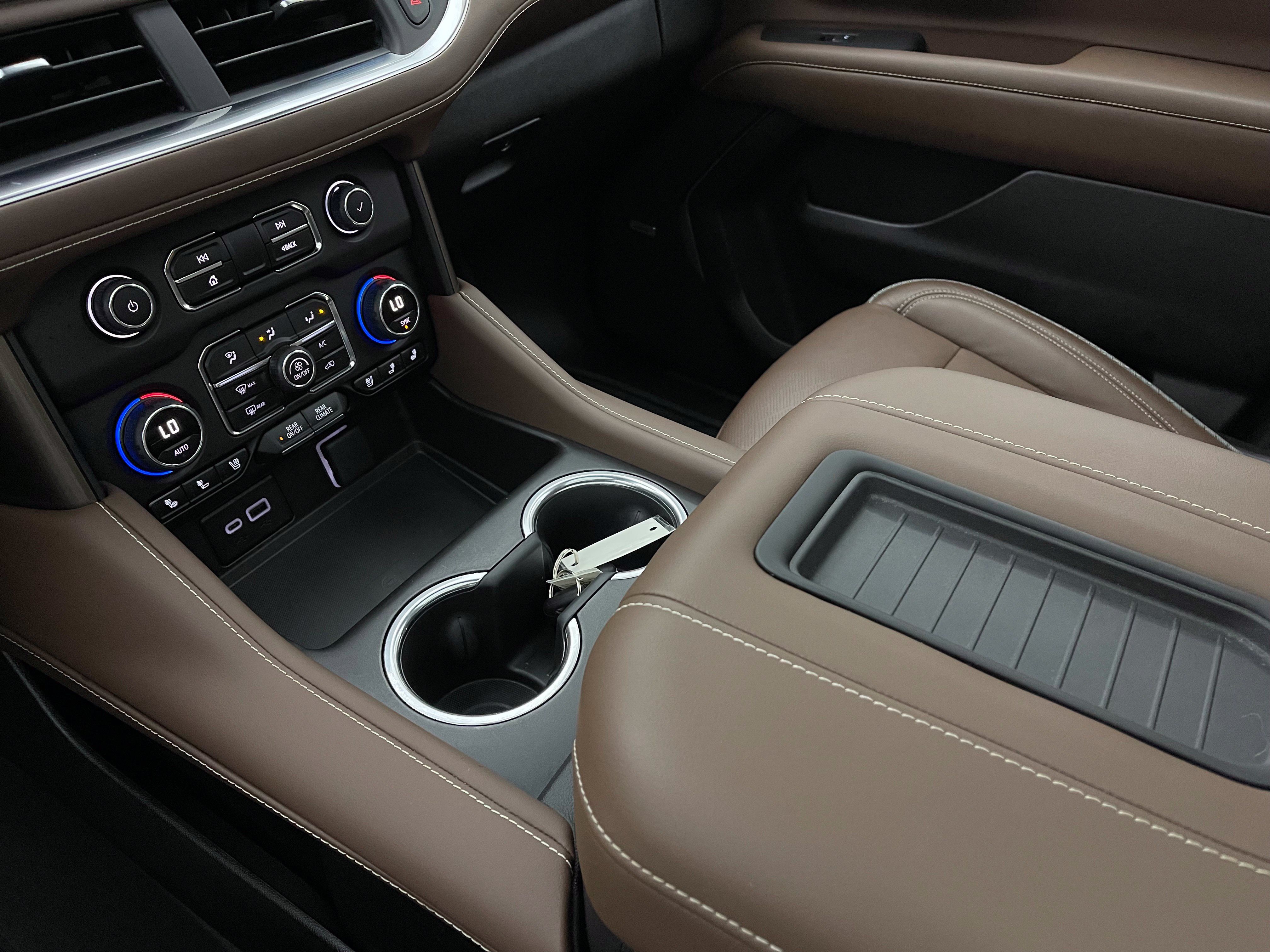 Used 2024 Chevrolet Tahoe High Country AWD/4WD image 35