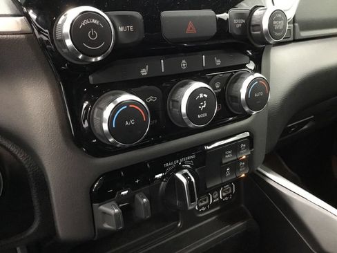 Used 2022 RAM 1500 Big Horn AWD/4WD image 22