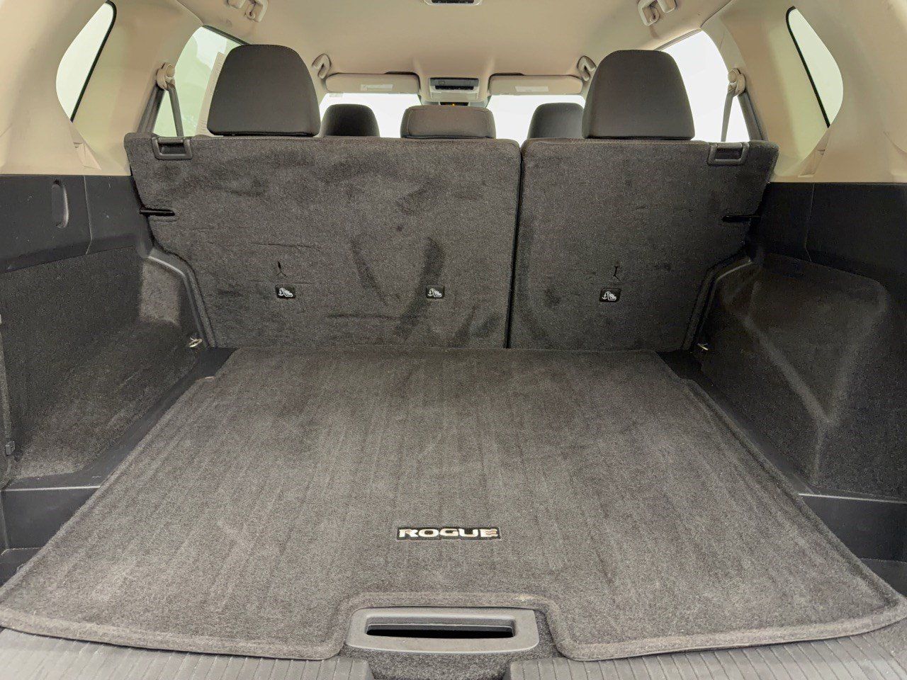 Used 2025 Nissan Rogue SV AWD/4WD image 28