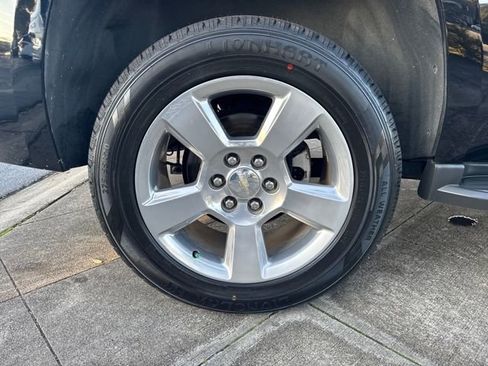 Used 2018 Chevrolet Tahoe LS w/ All-Season Package image 30