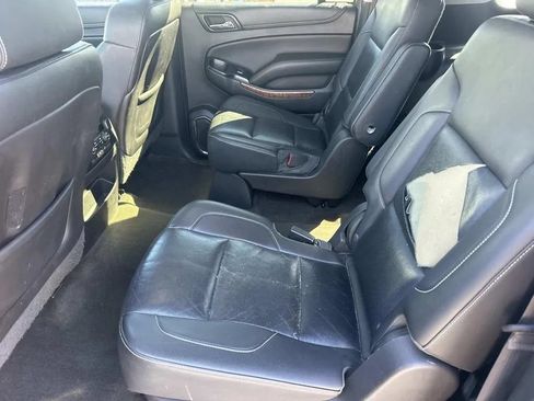 Used 2015 Chevrolet Suburban LTZ RWD image 14