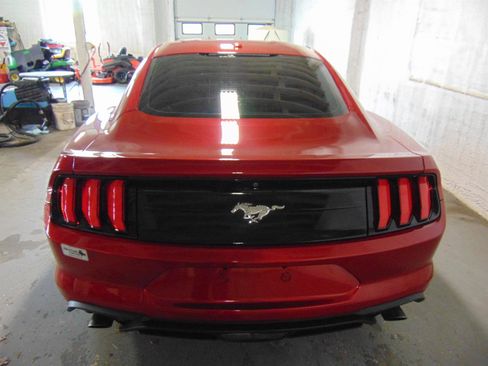 Used 2020 Ford Mustang Coupe image 5