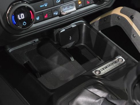 New 2025 Ford Bronco Badlands image 28