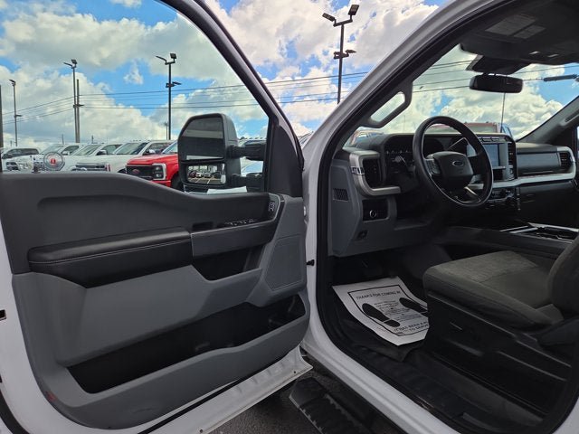 Used 2023 Ford F250 XLT AWD/4WD image 7