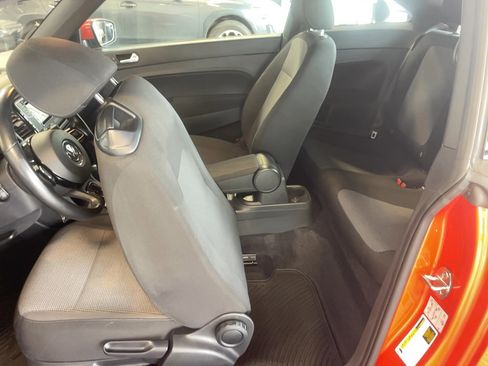 Used 2019 Volkswagen Beetle 2.0T S image 15