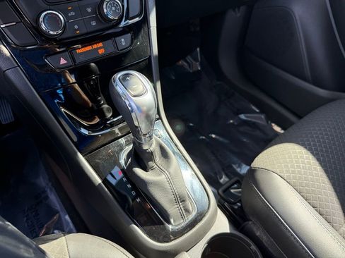 Used 2022 Buick Encore Preferred w/ Safety Package image 27