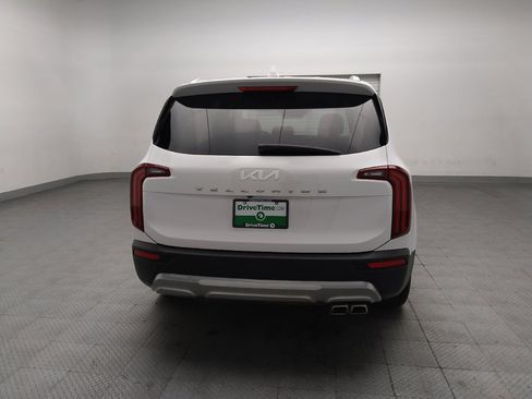 Used 2022 Kia Telluride EX FWD image 7