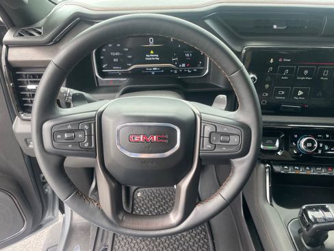 Used 2024 GMC Sierra 1500 AT4 w/ Technology Package AWD/4WD image 12
