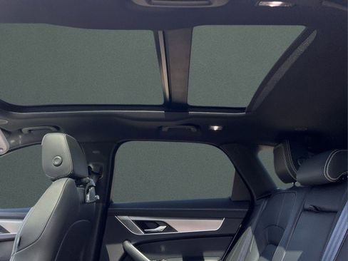 Used 2025 Jaguar F-PACE R-Dynamic S image 17