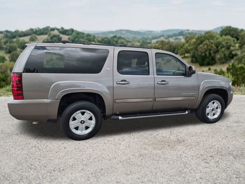 Used 2013 Chevrolet Suburban LT AWD/4WD image 11