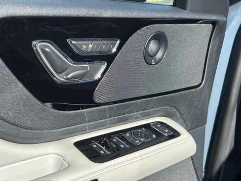 New 2026 Lincoln Aviator Reserve image 24