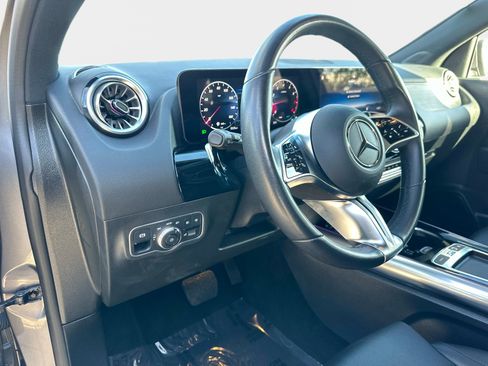 Certified 2025 Mercedes-Benz GLA 250 image 20