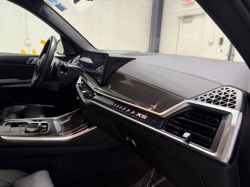 Used 2024 BMW X5 xDrive40i AWD/4WD image 56