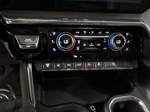 Used 2024 GMC Sierra 2500 Denali w/ Denali Reserve Package AWD/4WD image 30