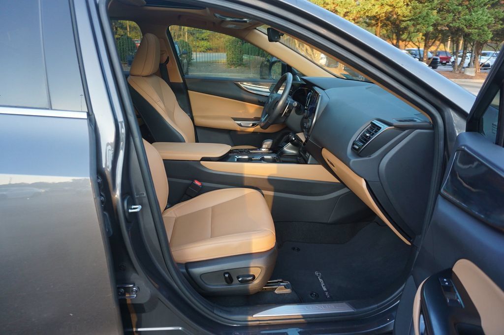 Used 2024 Lexus NX 250 FWD w/ Towing Package (2000 Lbs) image 18