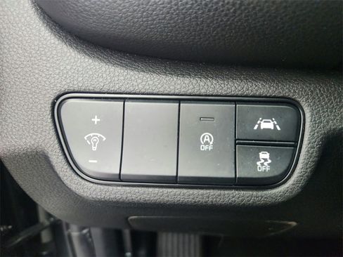 Used 2023 Kia Seltos EX image 32