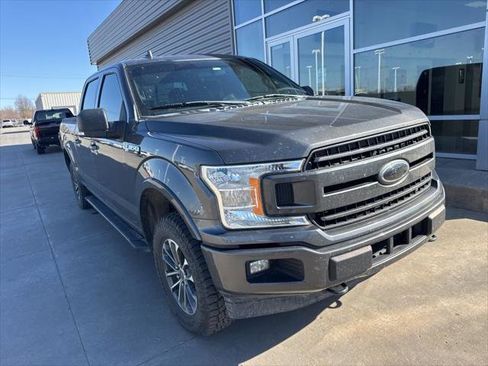 Used 2018 Ford F150 XLT w/ Equipment Group 302A Luxury image 2