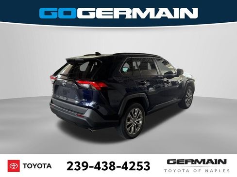 Used 2021 Toyota RAV4 XLE Premium FWD image 9