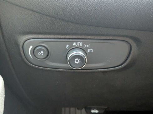 Used 2022 Chevrolet Equinox RS FWD image 16