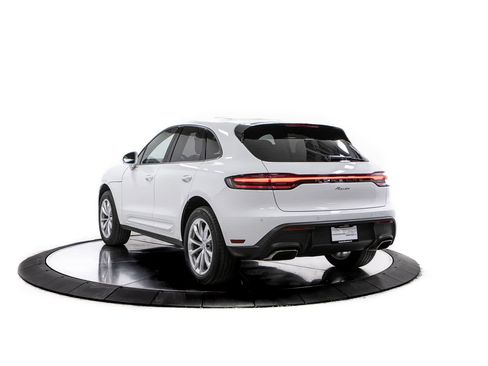 New 2026 Porsche Macan AWD/4WD image 3