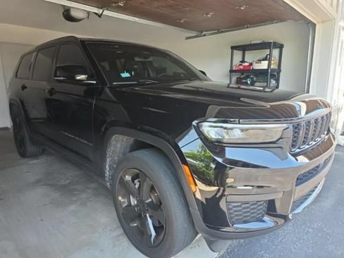 Used 2023 Jeep Grand Cherokee L Laredo AWD/4WD image 2