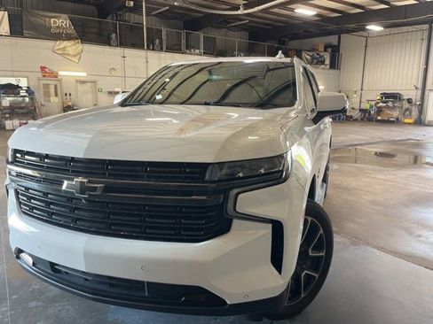 Used 2021 Chevrolet Tahoe RST w/ Luxury Package RWD image 1