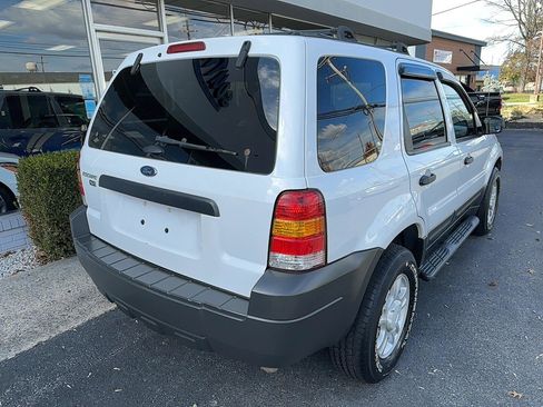 Used 2005 Ford Escape XLT image 3