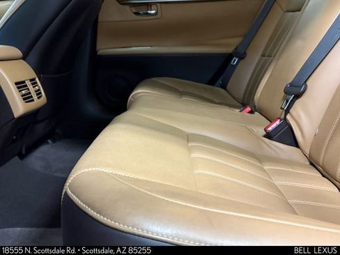 Used 2016 Lexus ES 350 w/ Luxury Package w/Wood Trim FWD image 16
