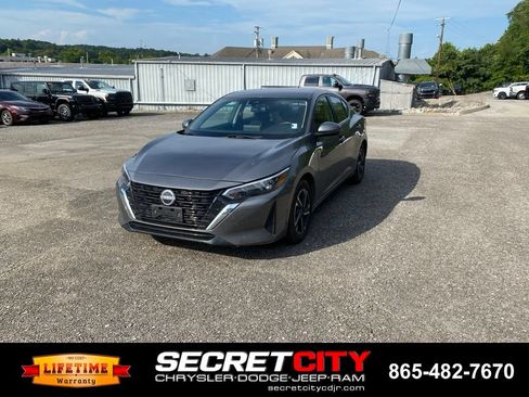 Used 2024 Nissan Sentra SV FWD image 1