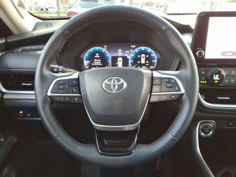 Certified 2025 Toyota Grand Highlander AWD image 12