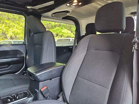 Used 2019 Jeep Wrangler Sport AWD/4WD image 23