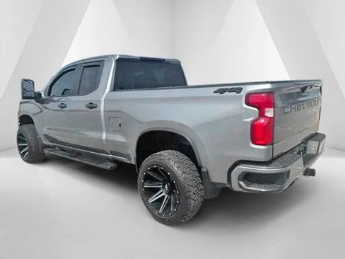 Used 2019 Chevrolet Silverado 1500 Custom w/ Custom Convenience Package AWD/4WD image 5